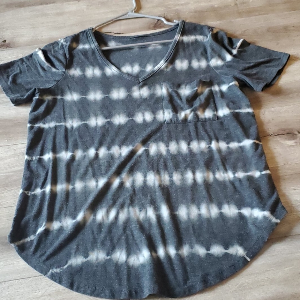 Flowy tshirt